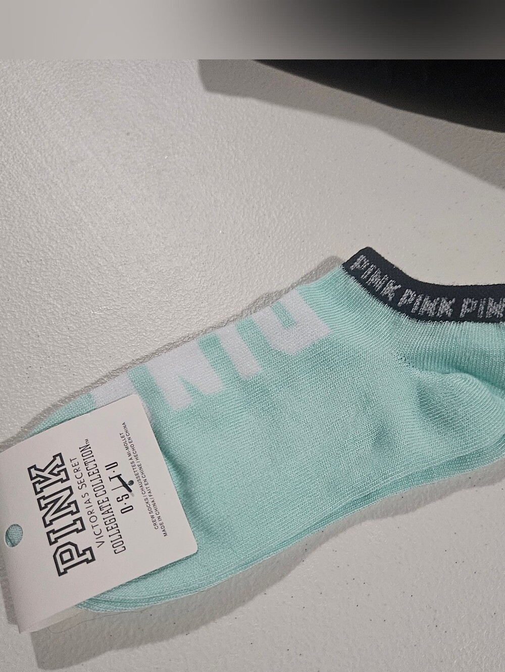 PINK Victoria's Secret Mint Low-Cut Ankle Socks with Black Trim NWT, MSRP $9.95